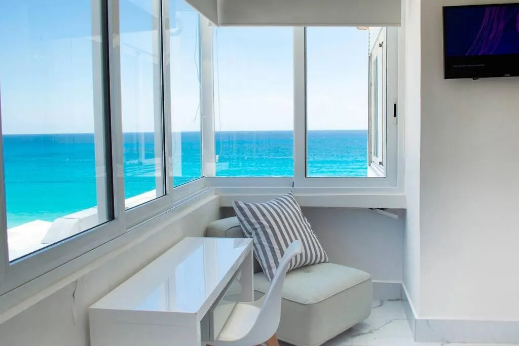 Luxury Ocean Front Apartment, 2 Bedroom Beach, Gym, Spa Cancun Apartment