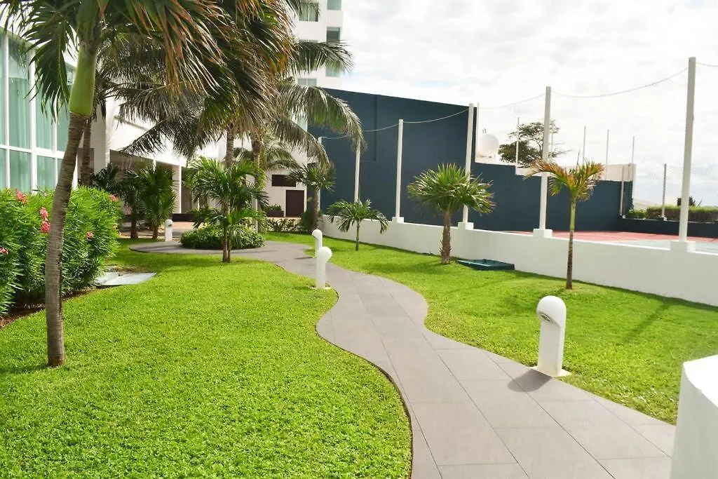 Apartment Luxury Ocean Front Apartment, 2 Bedroom Beach, Gym, Spa Cancun