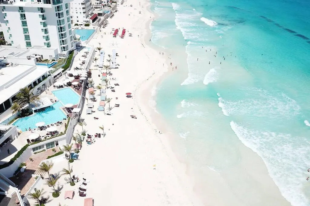 Luxury Ocean Front Apartment, 2 Bedroom Beach, Gym, Spa Cancun