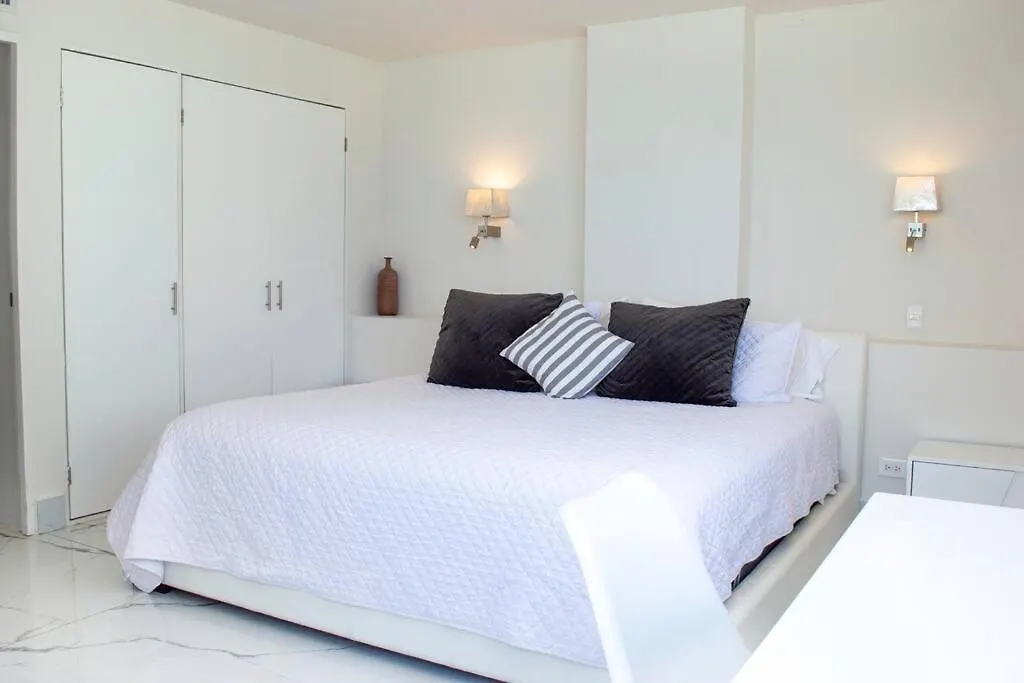 Luxury Ocean Front Apartment, 2 Bedroom Beach, Gym, Spa Cancun