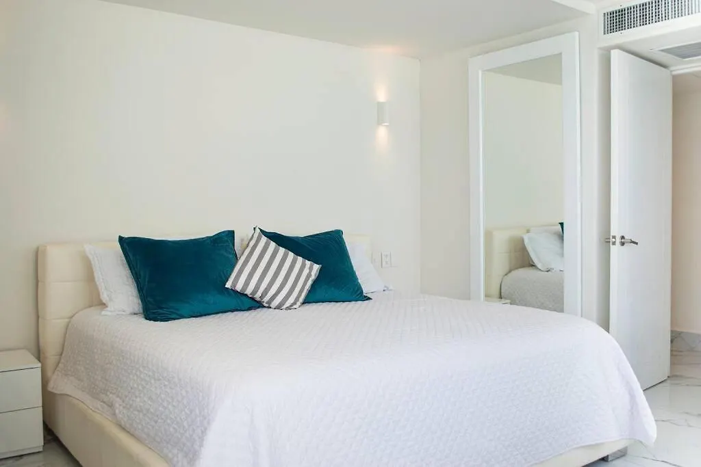 Apartment Luxury Ocean Front Apartment, 2 Bedroom Beach, Gym, Spa Cancun Mexico
