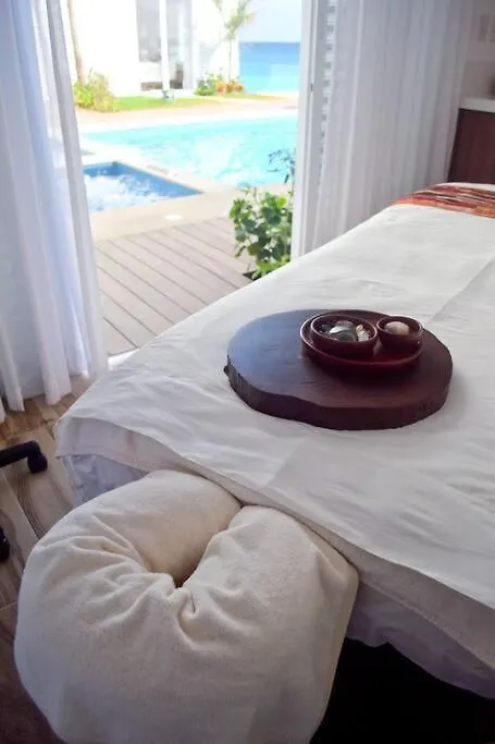 Luxury Ocean Front Apartment, 2 Bedroom Beach, Gym, Spa Cancun Mexico