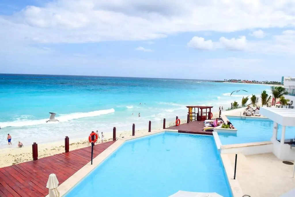 Apartment Luxury Ocean Front Apartment, 2 Bedroom Beach, Gym, Spa Cancun