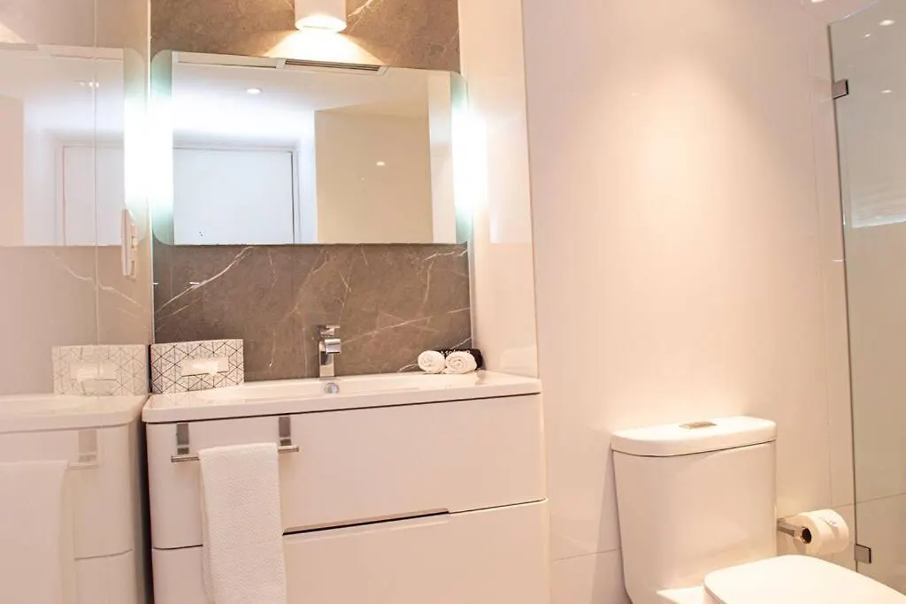 Luxury Ocean Front Apartment, 2 Bedroom Beach, Gym, Spa Cancun Apartment