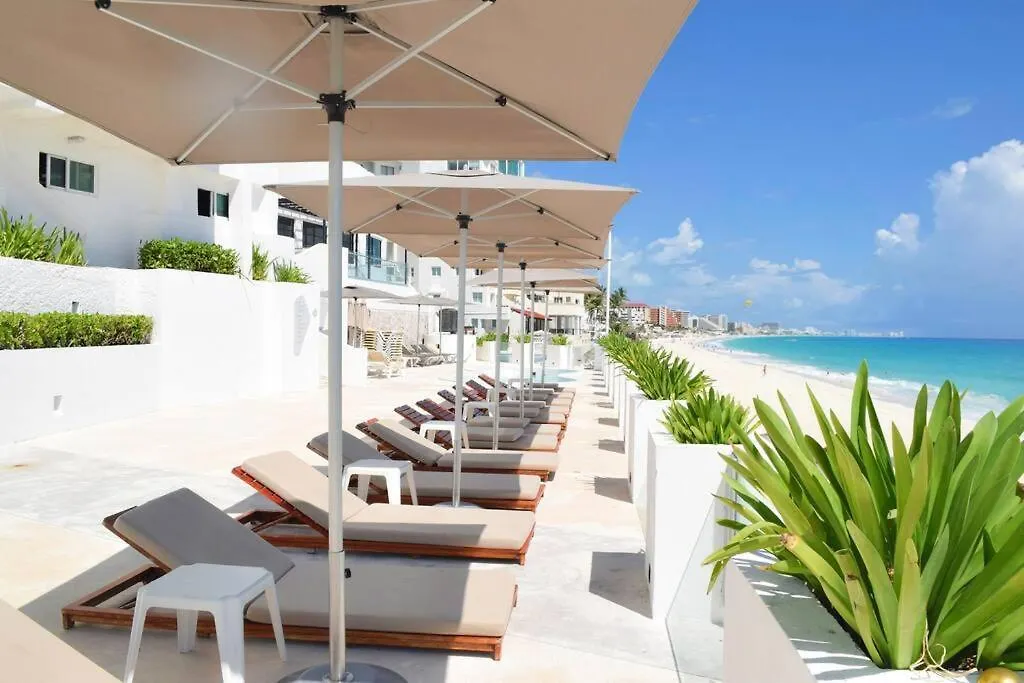 Luxury Ocean Front Apartment, 2 Bedroom Beach, Gym, Spa Cancun Apartment