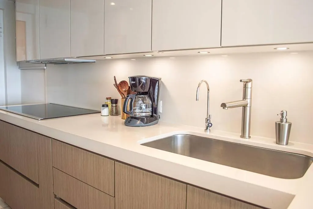 Luxury Ocean Front Apartment, 2 Bedroom Beach, Gym, Spa Cancun Apartment