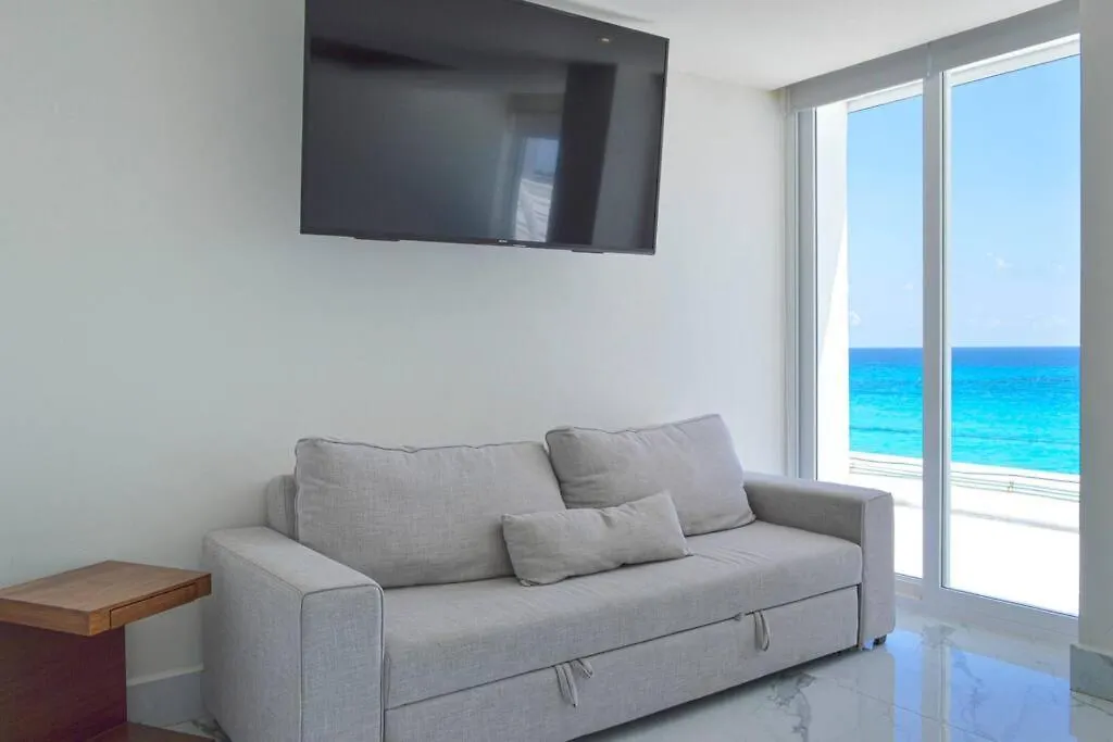 Luxury Ocean Front Apartment, 2 Bedroom Beach, Gym, Spa Cancun