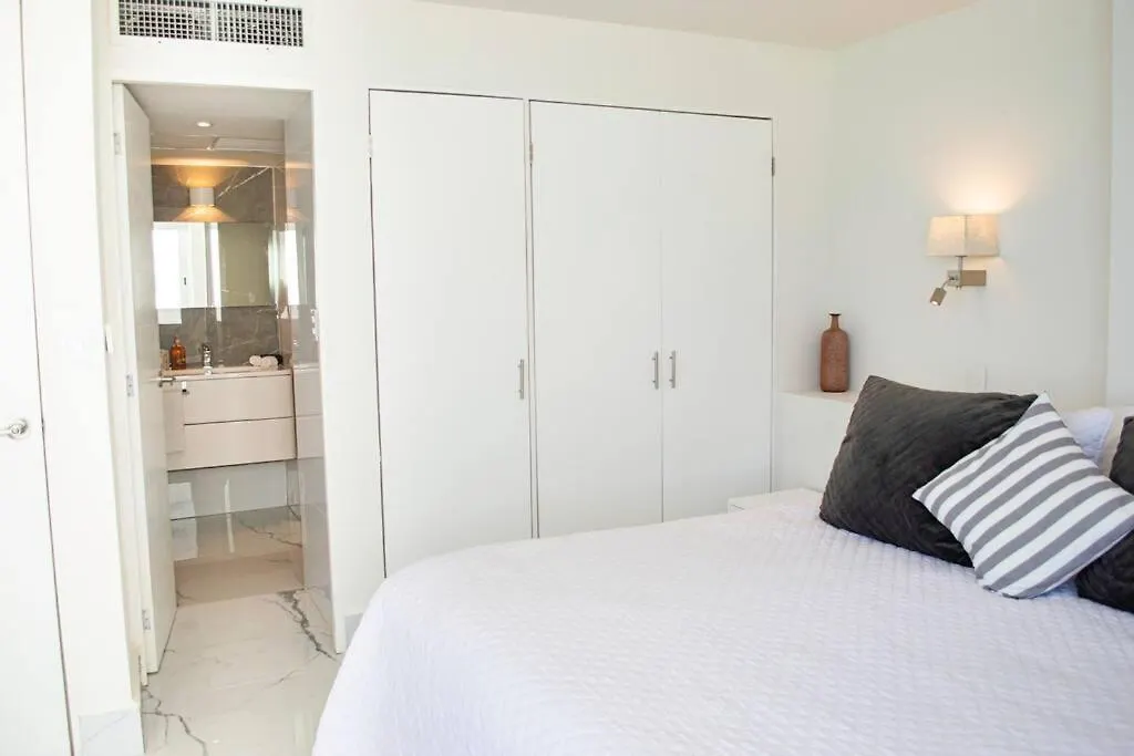 Luxury Ocean Front Apartment, 2 Bedroom Beach, Gym, Spa Cancun 0*,  Mexico