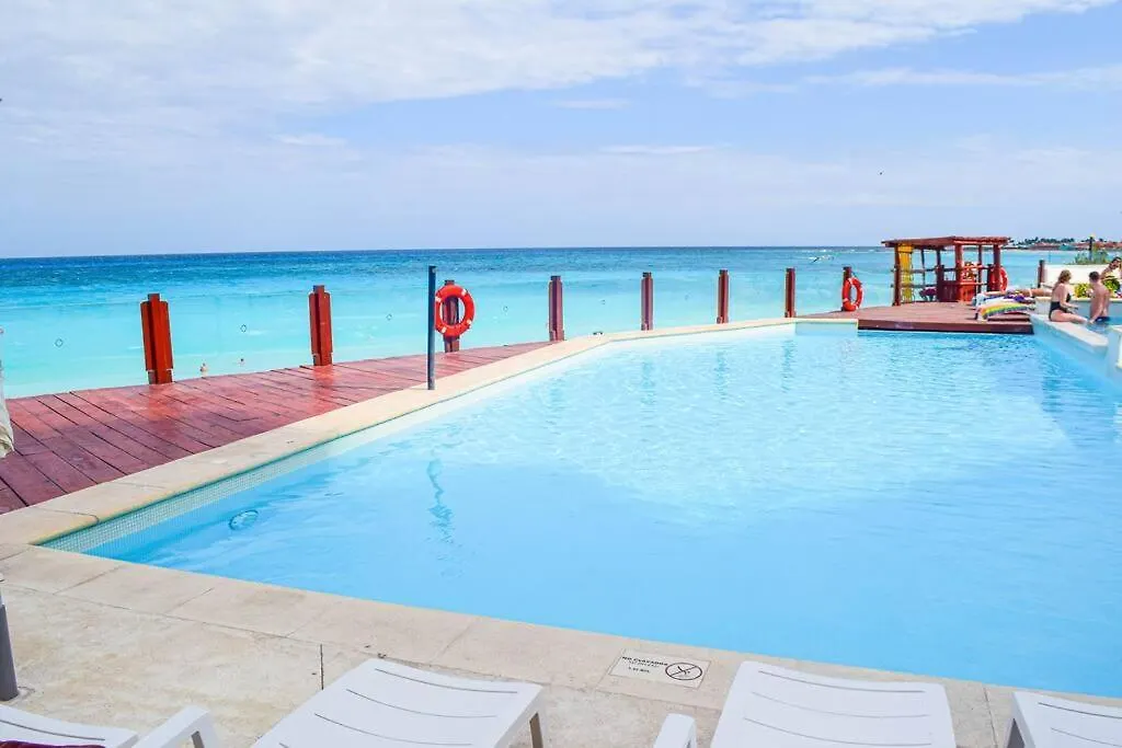 Luxury Ocean Front Apartment, 2 Bedroom Beach, Gym, Spa Cancun